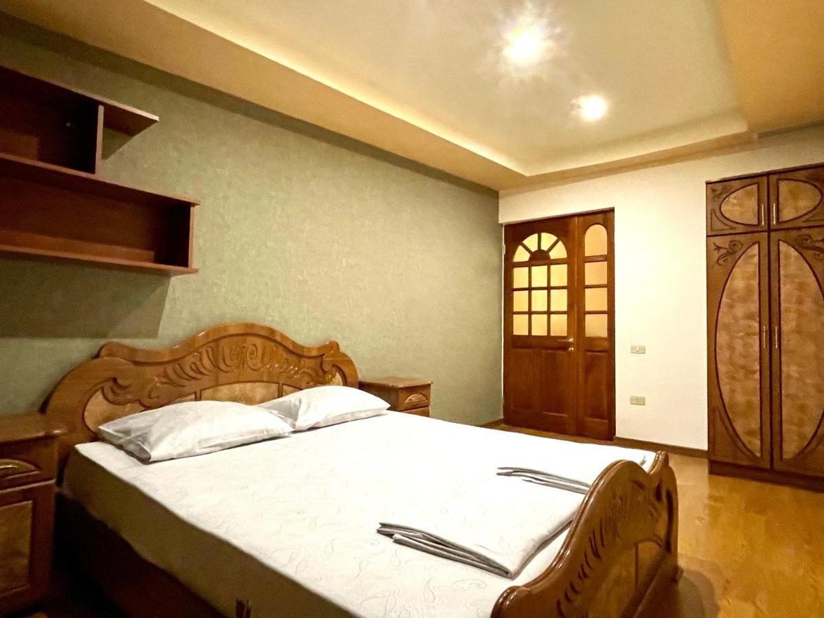 Apartments Emili Yerevan Ngoại thất bức ảnh