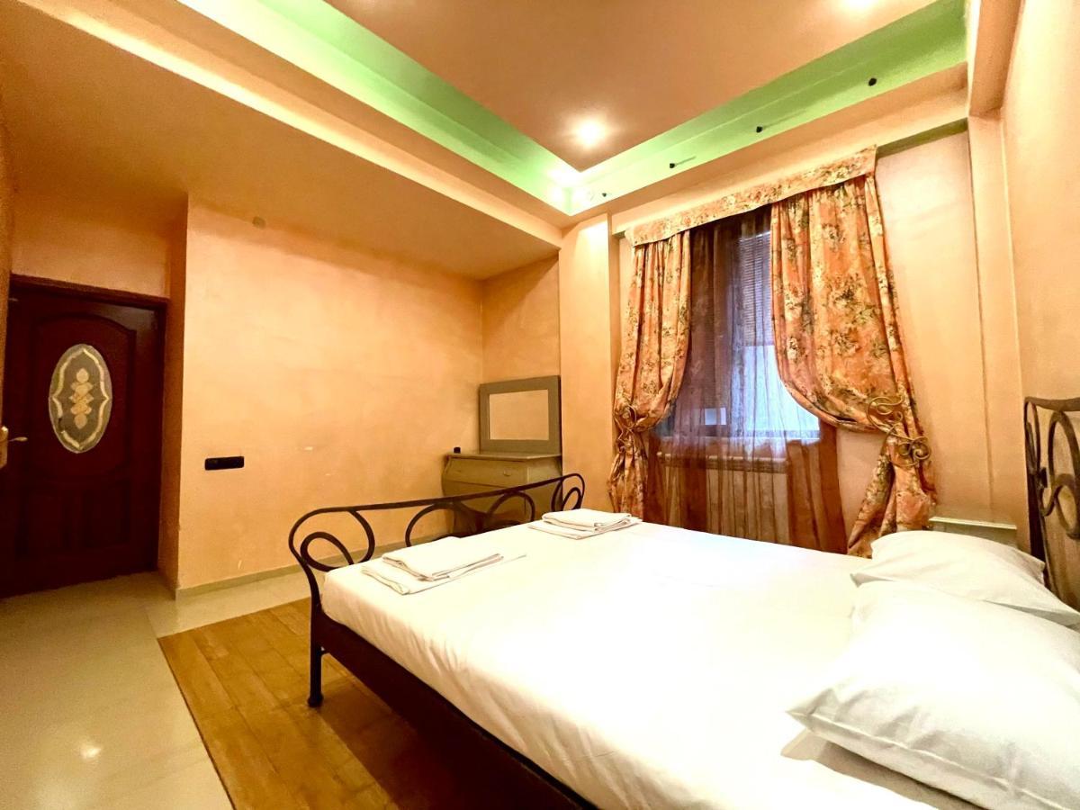 Apartments Emili Yerevan Ngoại thất bức ảnh