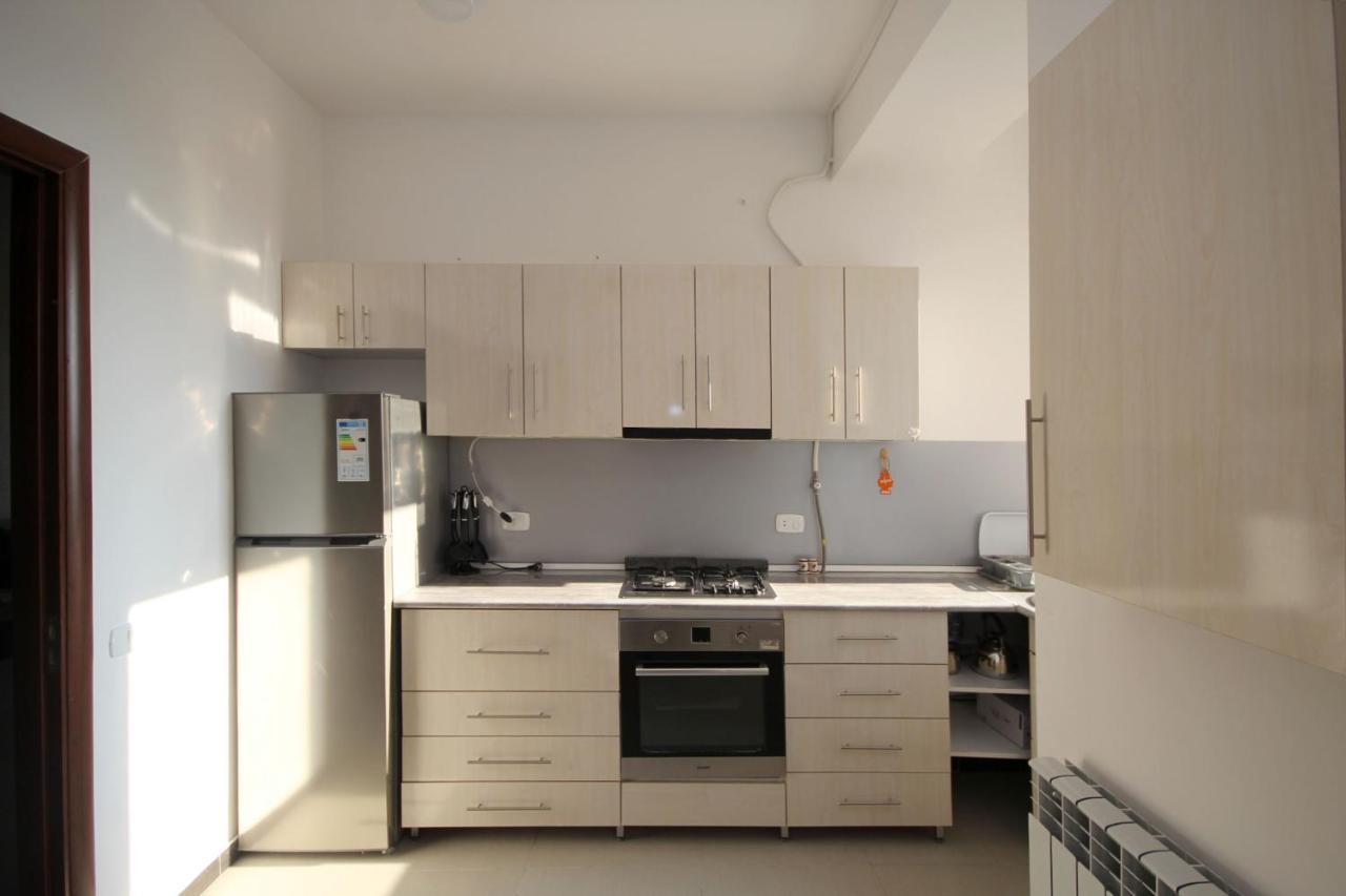 Apartments Emili Yerevan Ngoại thất bức ảnh