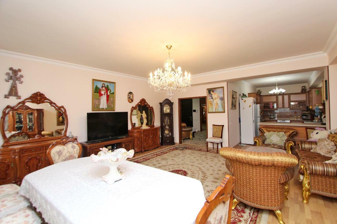 Apartments Emili Yerevan Ngoại thất bức ảnh