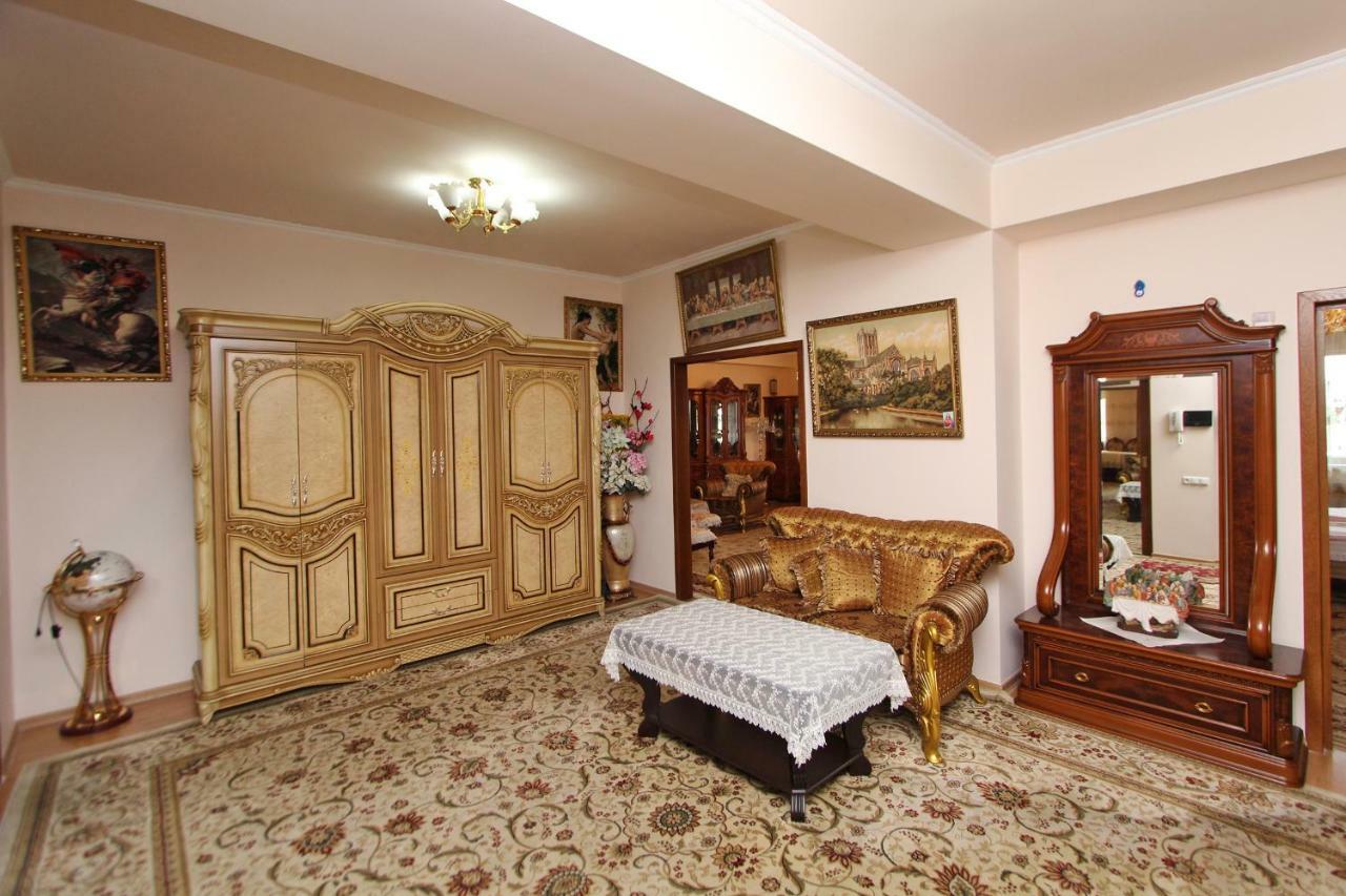 Apartments Emili Yerevan Ngoại thất bức ảnh