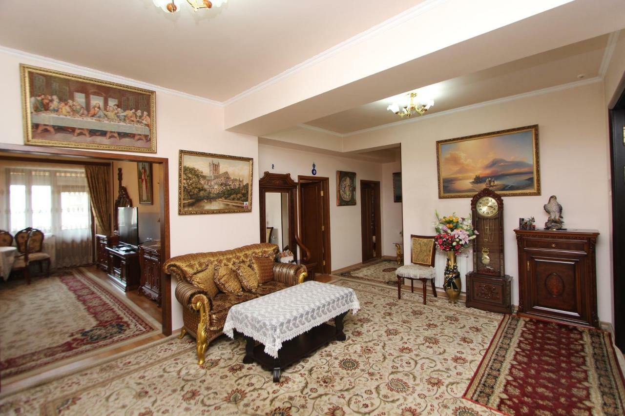 Apartments Emili Yerevan Ngoại thất bức ảnh